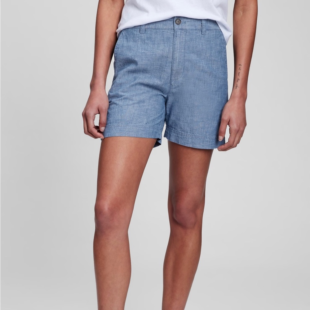Gap Women - 5" High Rise Chambray Shorts with Washwell size 0